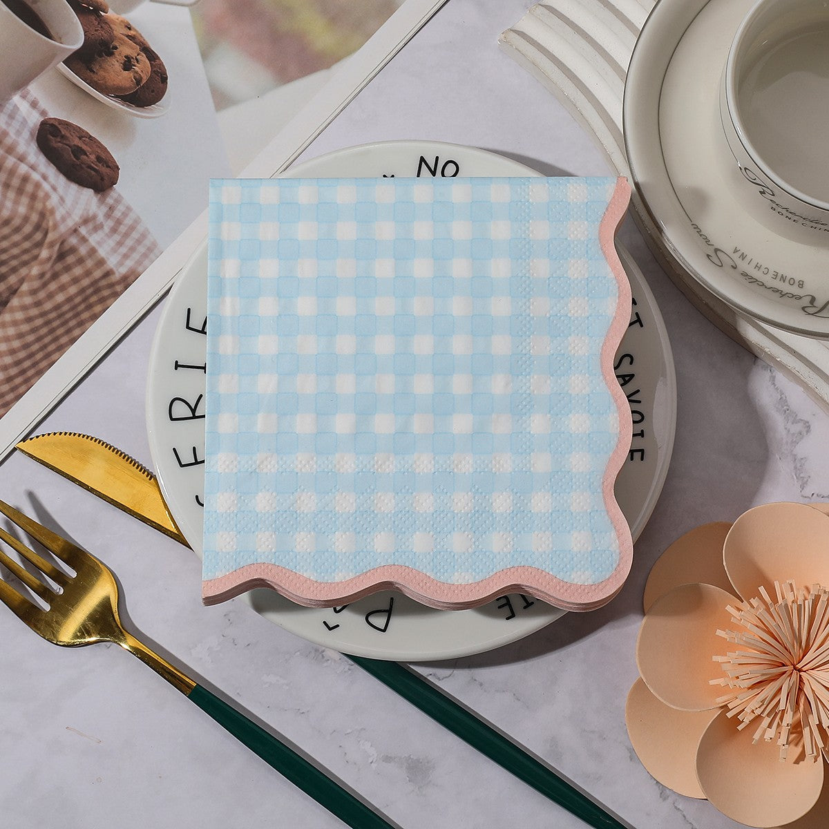 20pcs color printed napkins, blue and white checkered pattern napkins suitable for parties and gatherings, pink lace checkered n