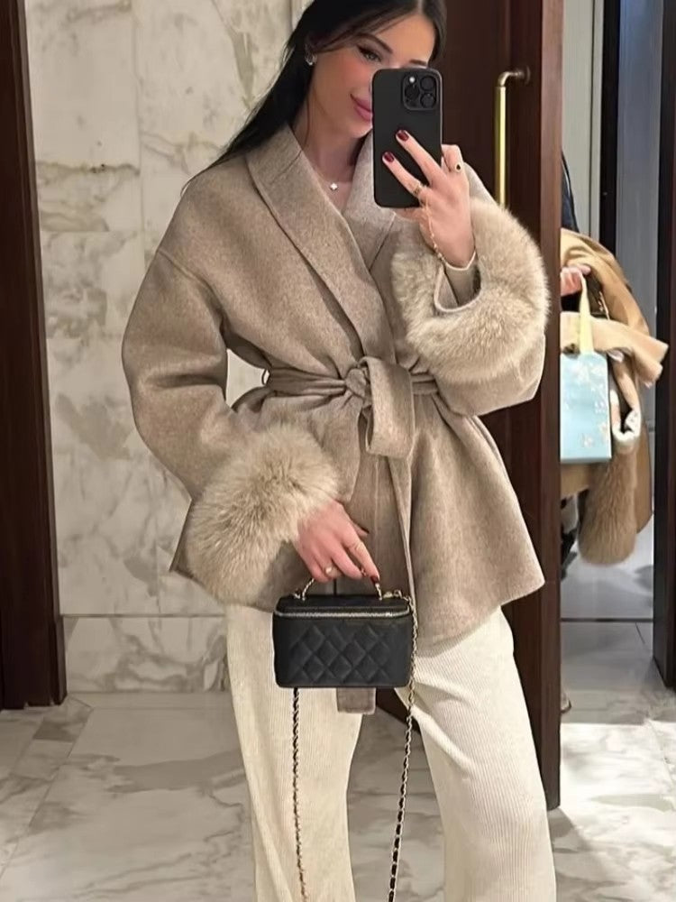 Casaco Curto de Lã Liso com Amarração para Mulheres Elegante Solto Lapela Peluda Cinto Manga Longa Jaqueta Outono 2025 Feminino Casual