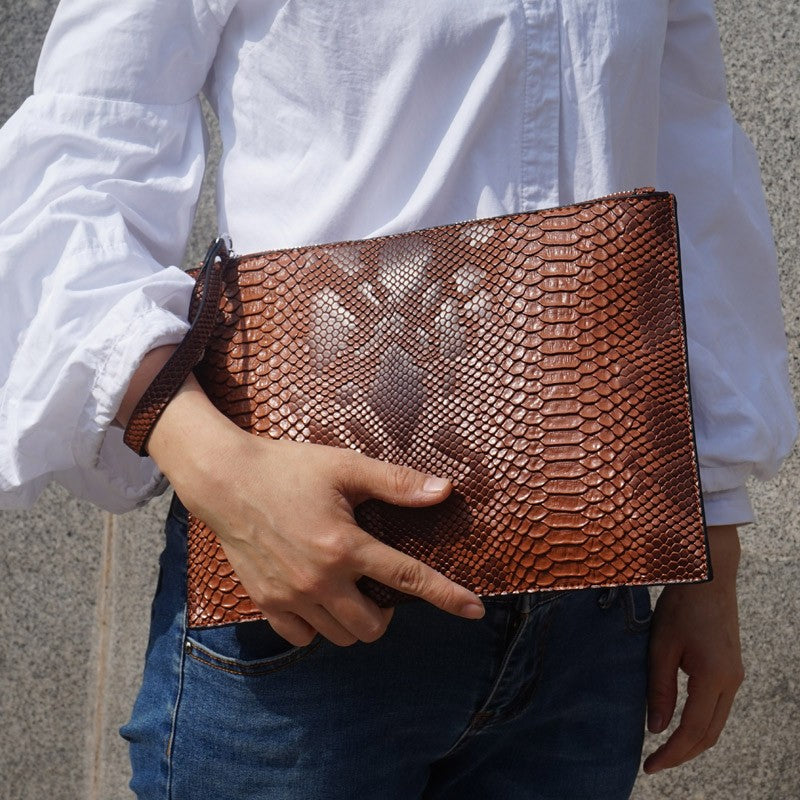 Fashion 3D Python pattern Women Clutch Bag Brand Design Party Envelope Clutches for ladies wallet Free Card bag handbag