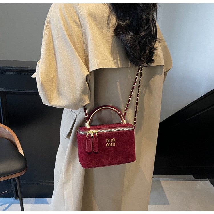 2025 Light Luxury Designer Retro Box Bag Female Korean Version of The Texture One-shoulder Messenger Mini Earphone Lipstick Bag