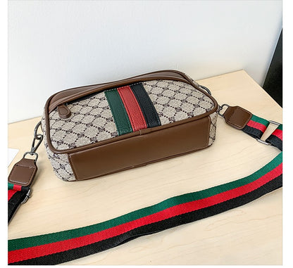 Casual Lightweight Sling Bag with Color Block Strap for Men PU Leather Messenger Bag Trend Wide Strap Crossbody Bags Designer
