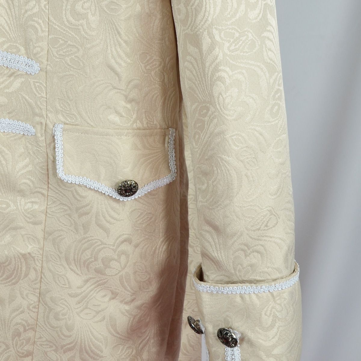 Men's Medieval Style Windbreaker Coat Vintage Lapel Jacquard Medium Length Trench Coat Halloween Party Costume Retro Outerwear