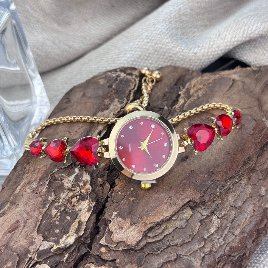 Ladies' quartz watch with three heart-shaped diamond-encrusted bracelet round alloy case and mixed scale simple light luxury