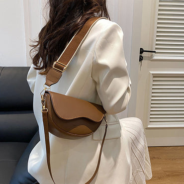 Casual Minimalist Ladies Crossbody Saddle Bag Fashionable Underarm Bag Trendy Shoulder Bag for Women