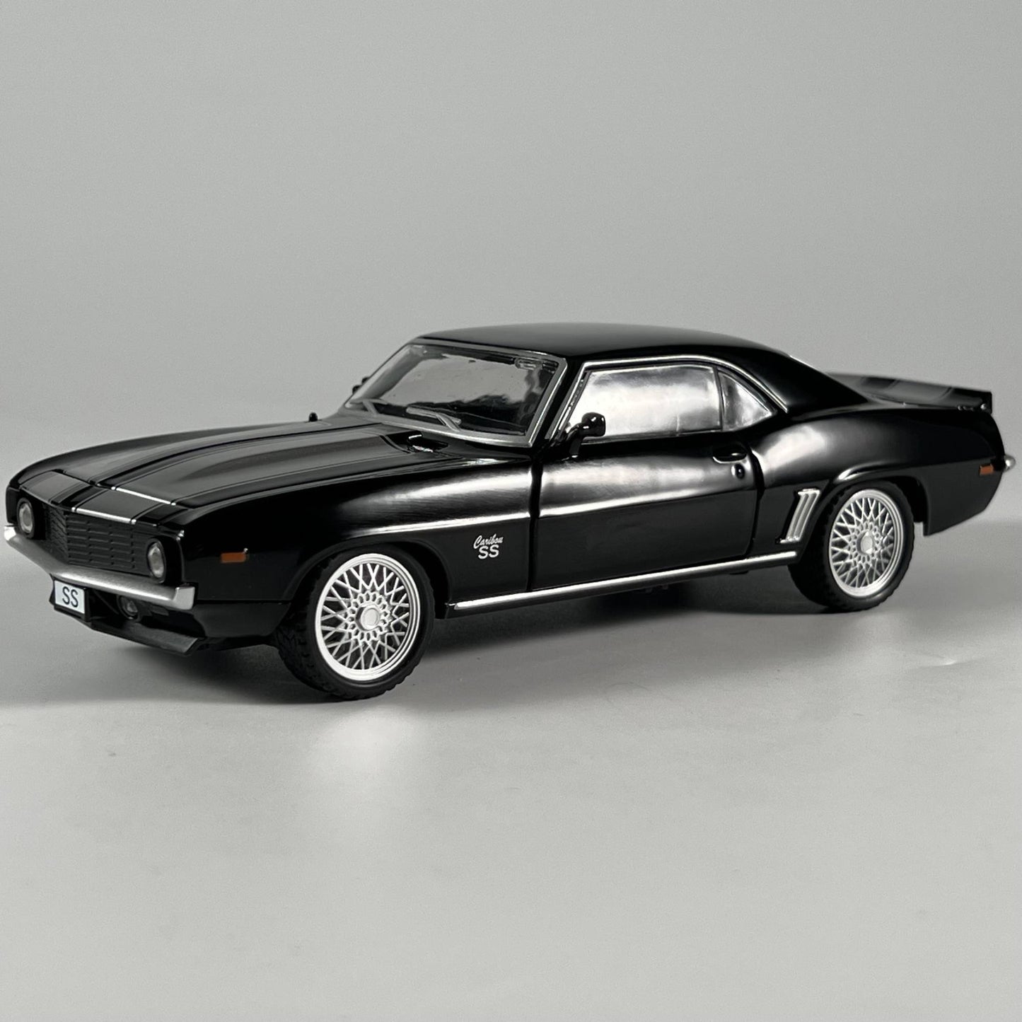 1:32 Chevrolet Camaro SS 350 1969 Super Carro Esportivo Clássico Liga Diecast Modelo de Carro Veículos em Miniatura Enfeites de Alta Simulação