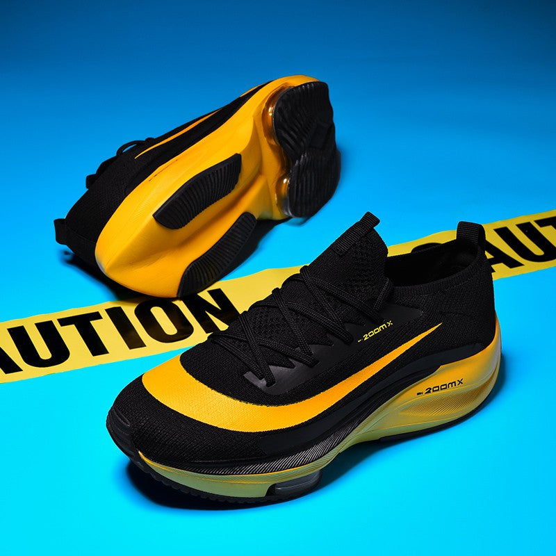 Tênis de Corrida Masculino Respirável Amortecimento de Corrida ao Ar Livre Tênis de Caminhada Tênis de Luxo para Casais Sapatos Antiderrapantes de Malha para Todo-Terreno