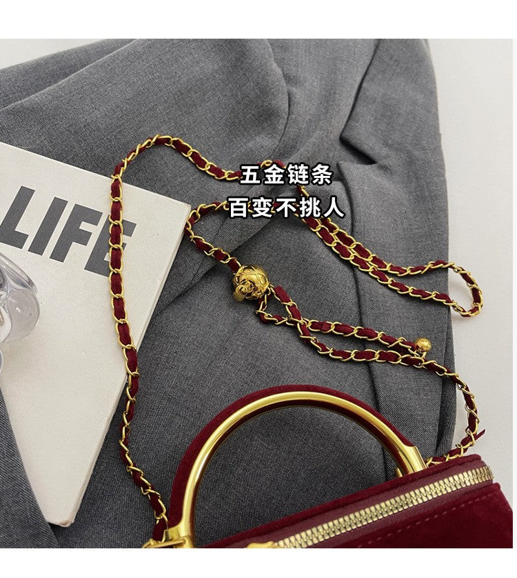 2025 Light Luxury Designer Retro Box Bag Female Korean Version of The Texture One-shoulder Messenger Mini Earphone Lipstick Bag