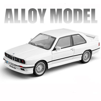 1:24 1988 BMW E30 M3 IM Liga Escala Modelo Carro Diecast Miniatura de Metal Carro Som?Luz Coleção de Carros Clássicos Brinquedo Infantil Veículo