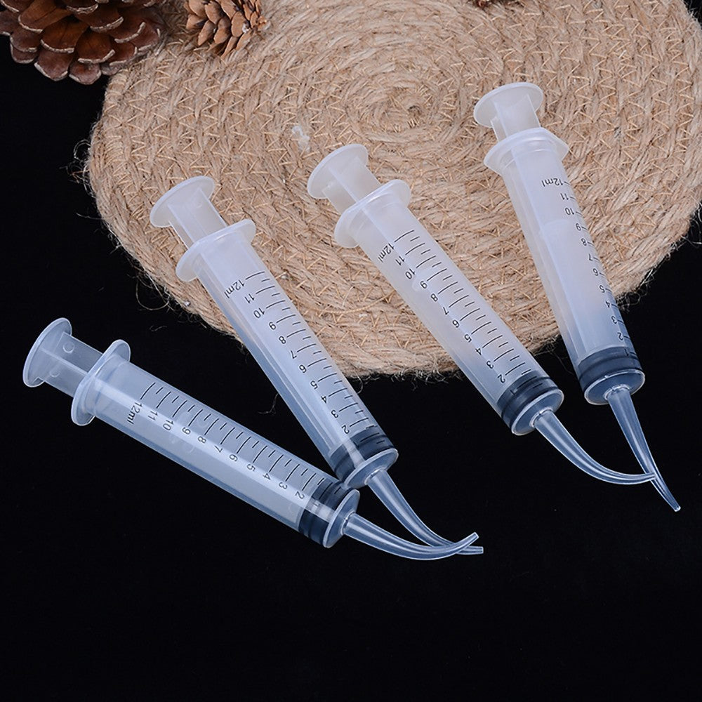 50 Seringas Descartáveis de Irrigação Dental com Ponta Curva 12ml para Uso Odontológico Material Odontológico Diâmetro da Ponta 1.9mm