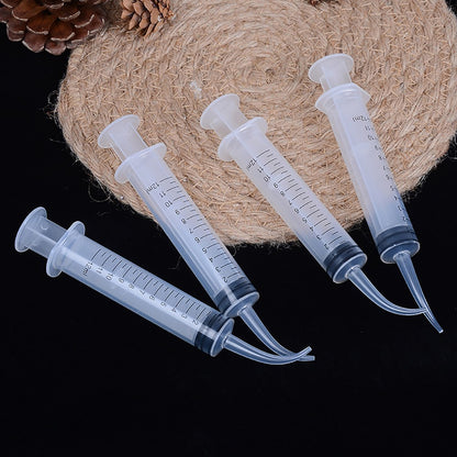 50 Seringas Descartáveis de Irrigação Dental com Ponta Curva 12ml para Uso Odontológico Material Odontológico Diâmetro da Ponta 1.9mm