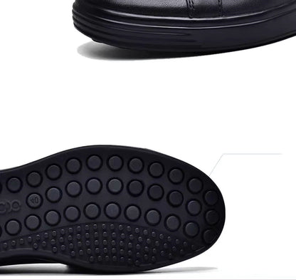 Men Sneakers Casual Shoes Men Flats Zapatillas Hombre Lightweight Genuine leather Breathable Shoes Men Black Sports Board Shoes
