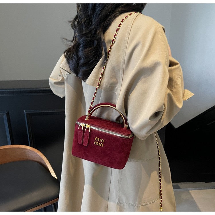 2025 Light Luxury Designer Retro Box Bag Female Korean Version of The Texture One-shoulder Messenger Mini Earphone Lipstick Bag
