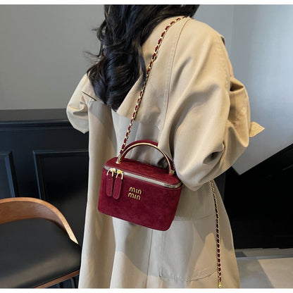 2025 Light Luxury Designer Retro Box Bag Female Korean Version of The Texture One-shoulder Messenger Mini Earphone Lipstick Bag