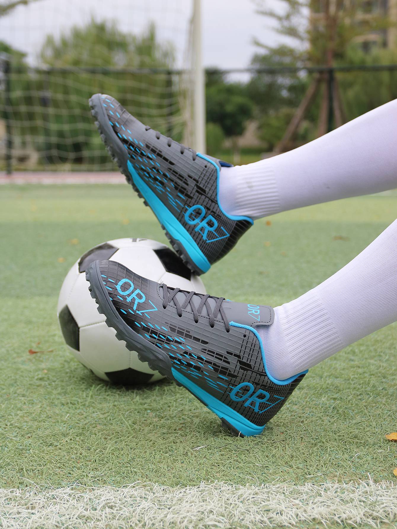 TF/FG Football Field Boots Original Men Women Studded Football Shoes Turf Match Ultralight Soccer Shoes Cleats Unisex Resistant