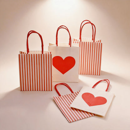 10Pcs Party Gift Bags Heart Candy Goodie Favor Kraft Paper Bags with Handles Gift Wrap for Birthday Wedding Anniversary Dating