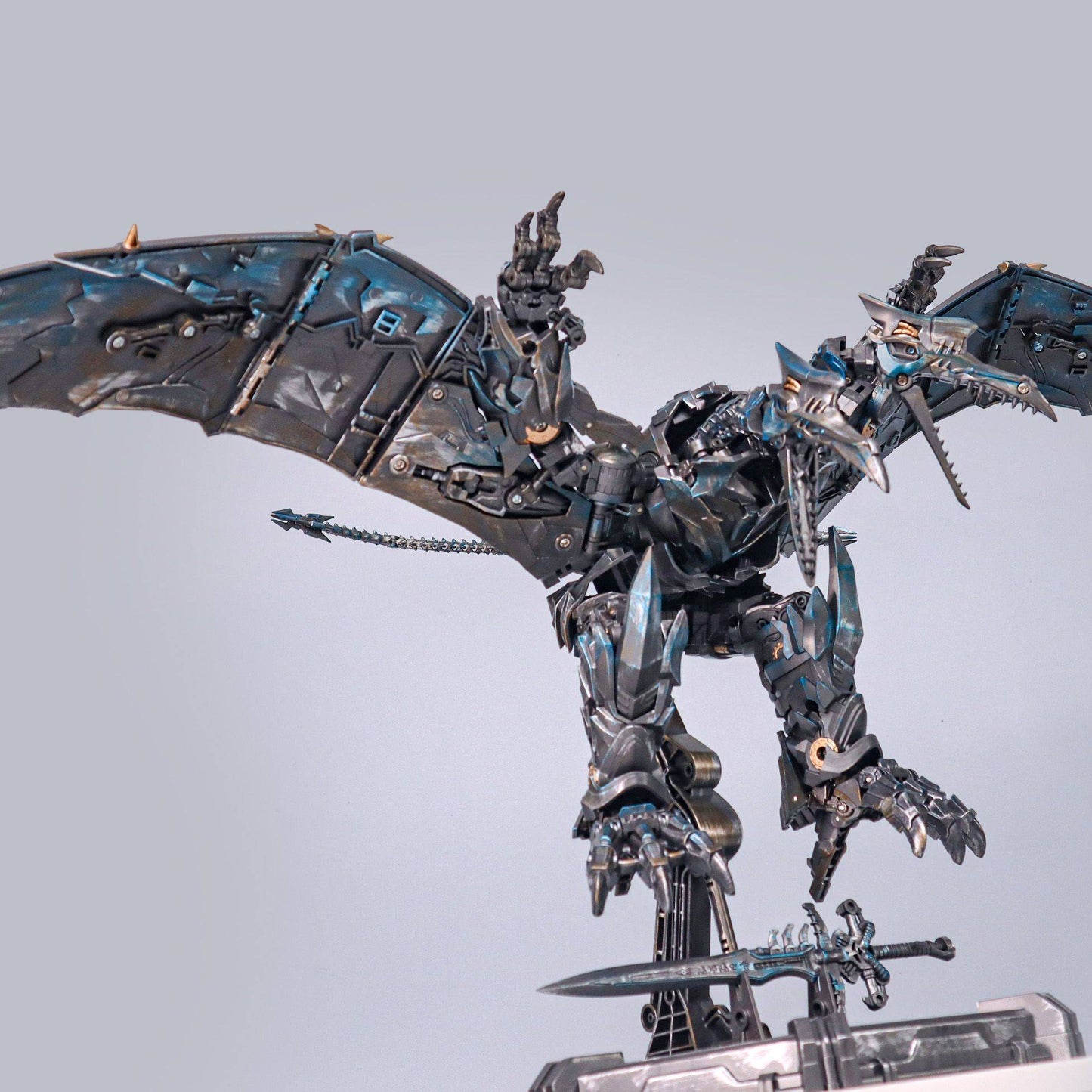 EM ESTOQUE BAIWEI Transformation TW-1104 TW1104 Strafe Robot Swoop Boneco de Ação 27CM