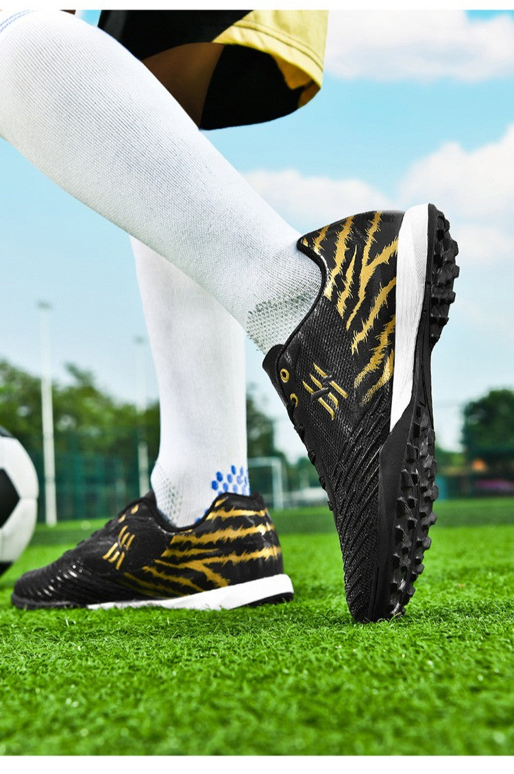 Unisex Youth Soccer Cleats Lightweight FG Football Shoes for Match Training Enhanced Grip Durable Comfortable