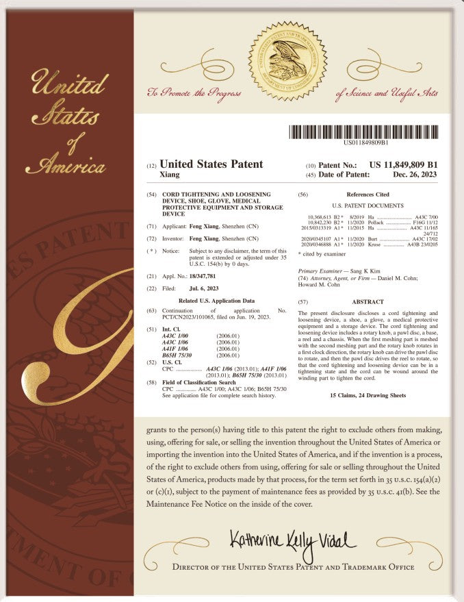 Santic Carbon Fiber Road Bike Shoes Professional Cycling for Men Racing SPD Cleats Road Cycling Lock Shoes WZS24043