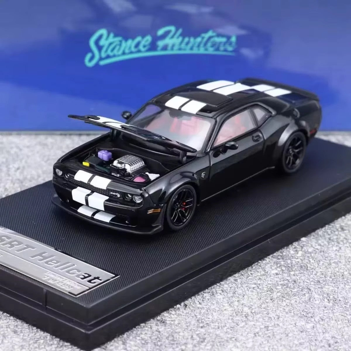 Novo Dodge Challenger Srt Hellcat Carro De Brinquedo Miniatura 1:64 Simulação Liga Abre Capô Presente Para Crianças