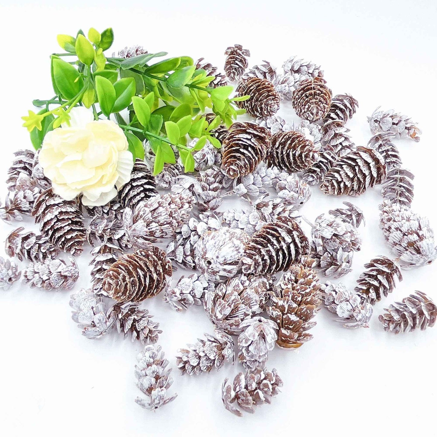 30/50pcs Plastic White Artificial Pinecone Plant Christmas Party Decorations Home Decor Christmas Tree Garland Accessiories