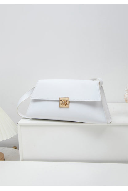 Internet Celebrity Retro Small bag for Women In Autumn and Winter, new trendy crossbody bag, fashionable one shoulder small bags