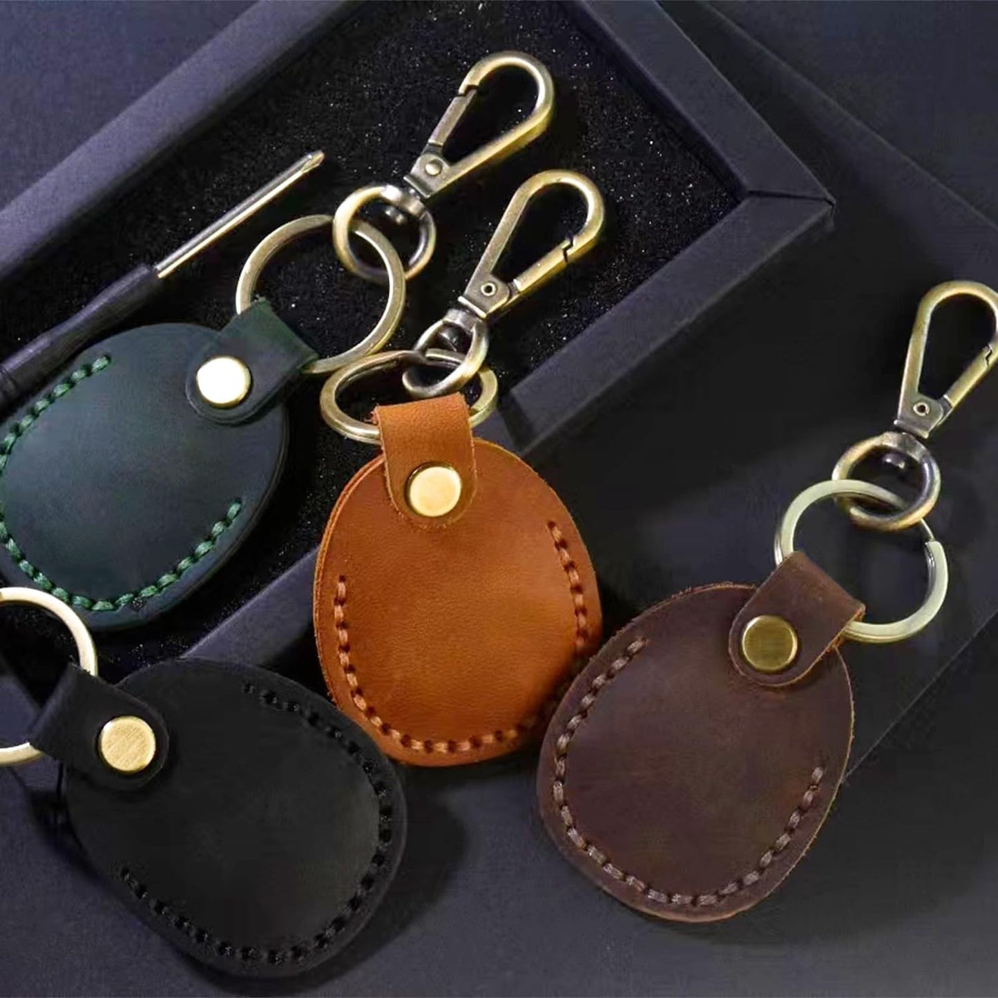 2/1 Pack Genuine Leather AirTag Keychain Holder . Secure Key Chain Case for Pet Collar Luggage Bag Full Cover Protective Keyring
