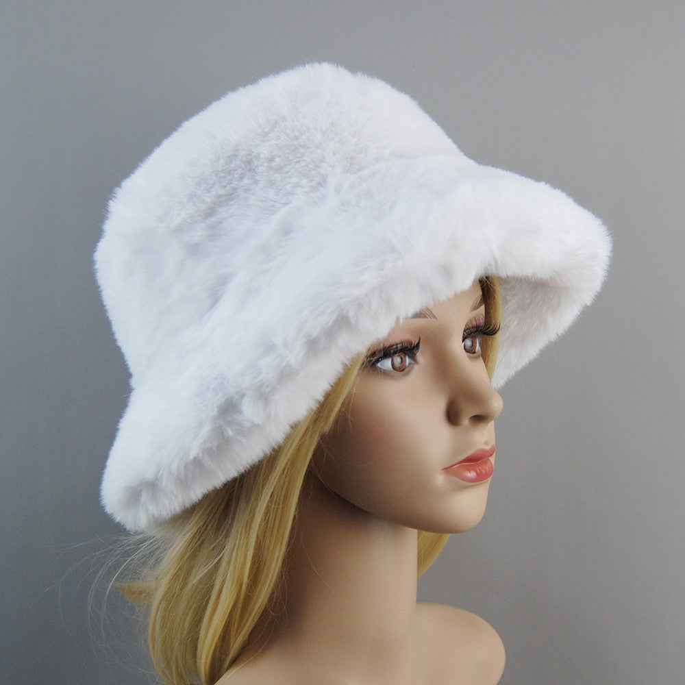 Chapéus de pele de coelho falso supermacios estilo novo 2025, forro de algodão para mulheres, gorros de esqui de moda russa quentes, cor sólida de pelúcia