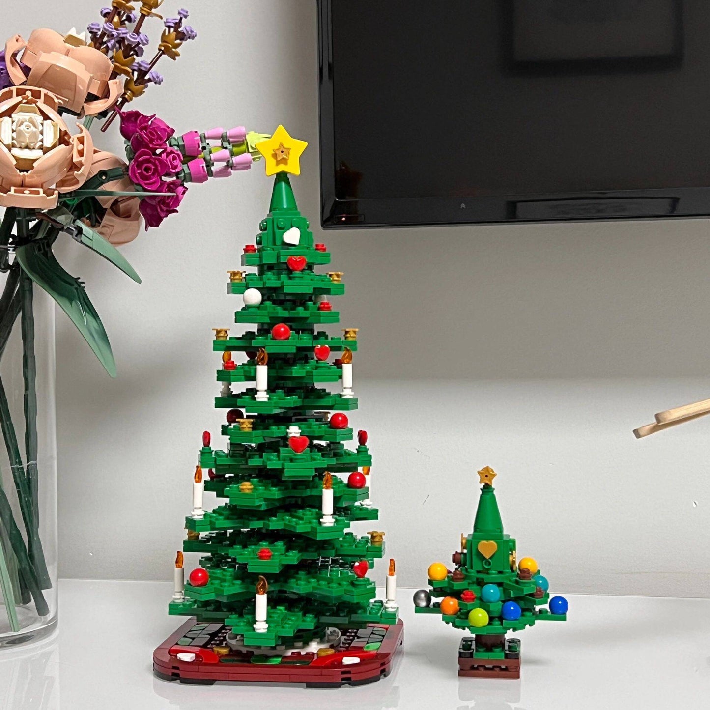 LEGO Árvore de Natal 2 em 1 para Reconstruir 40573 Kit de Blocos de Montar Brinquedos para Crianças a Partir de 12 Anos Presente de Aniversário Natal (476 Peças)