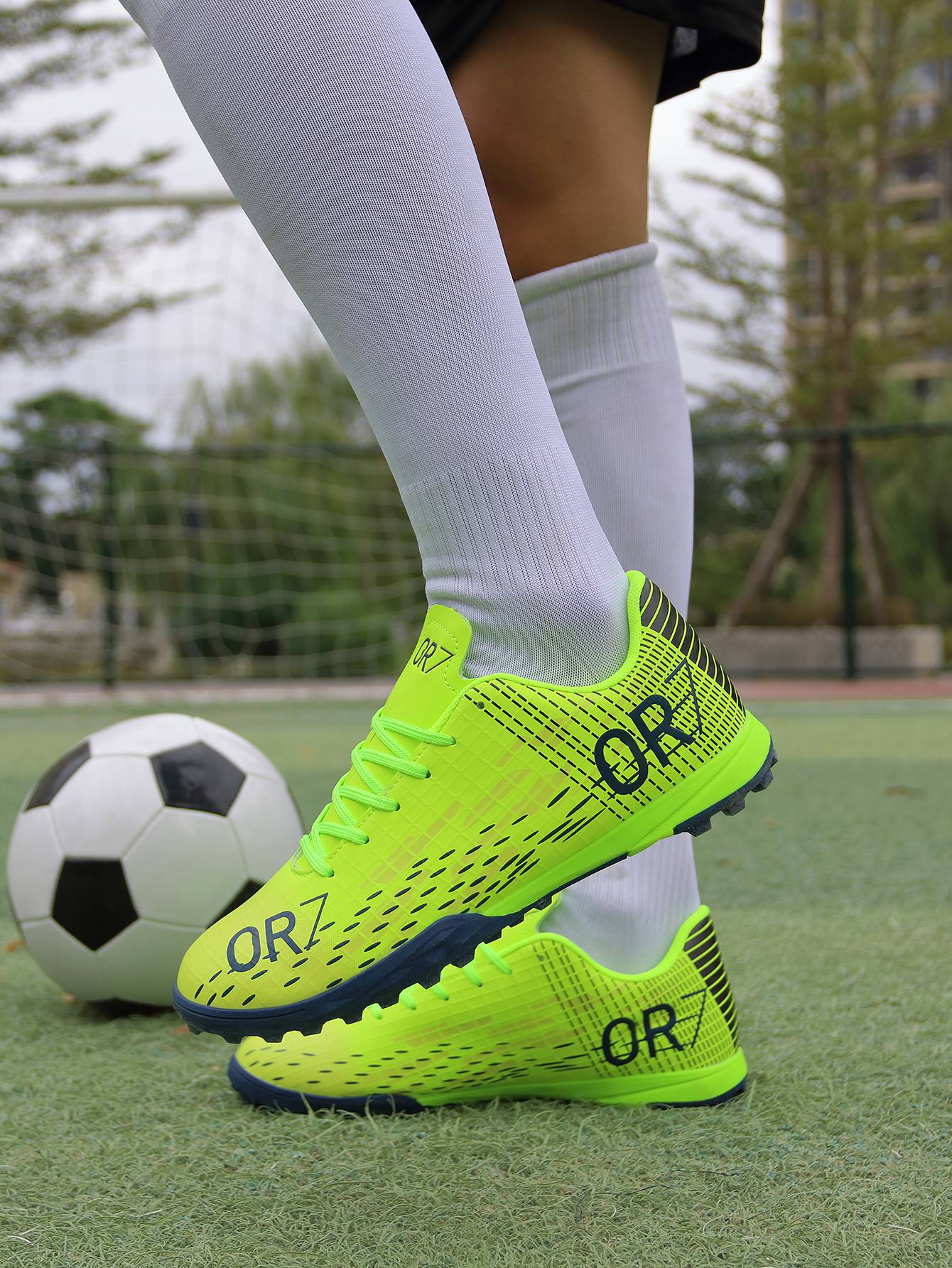 TF/FG Football Field Boots Original Men Women Studded Football Shoes Turf Match Ultralight Soccer Shoes Cleats Unisex Resistant