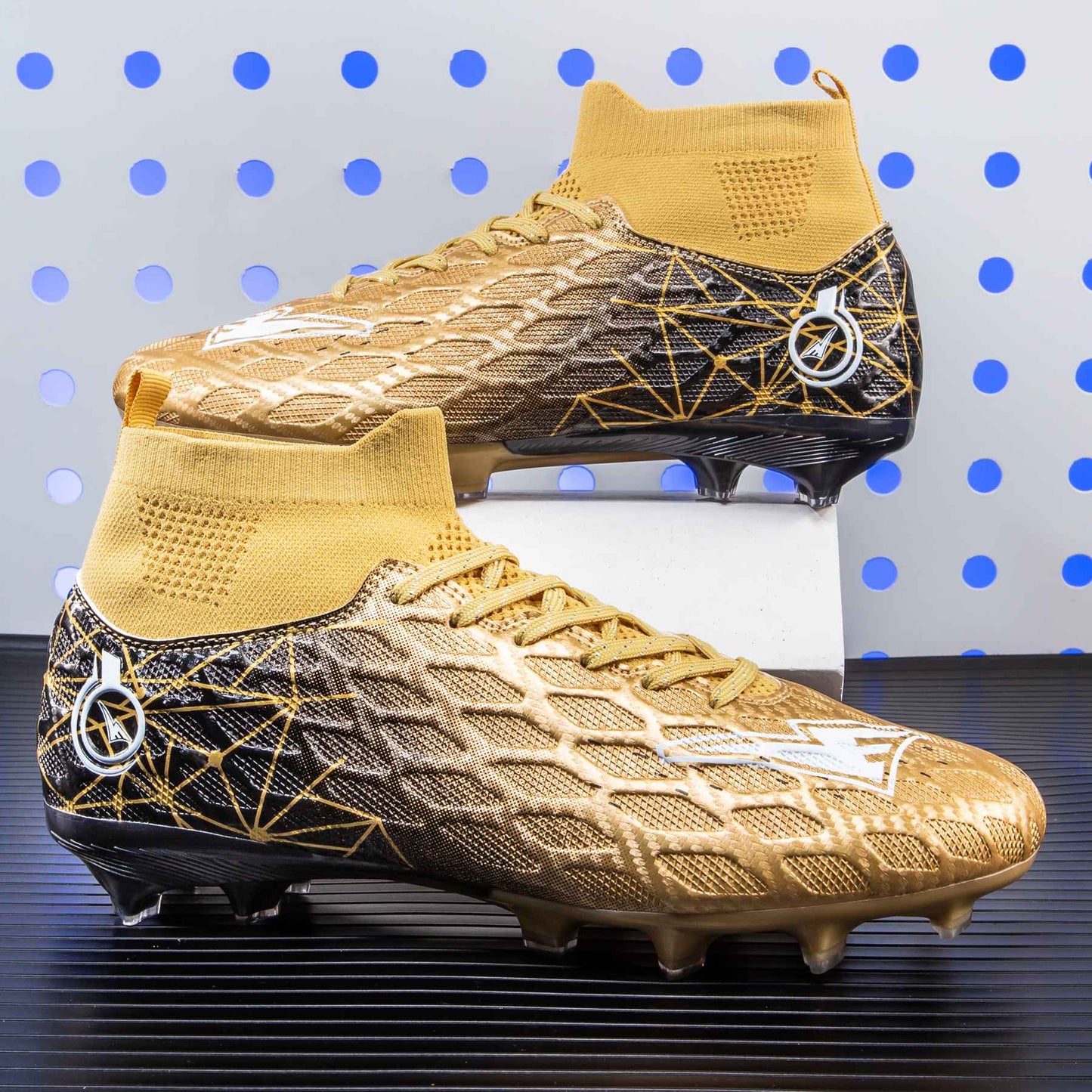 Men's High Top Soccer Shoes Long Spikes Football Shoes Professional Athletic Training Soccer Cleats Lightweight Football Cleat