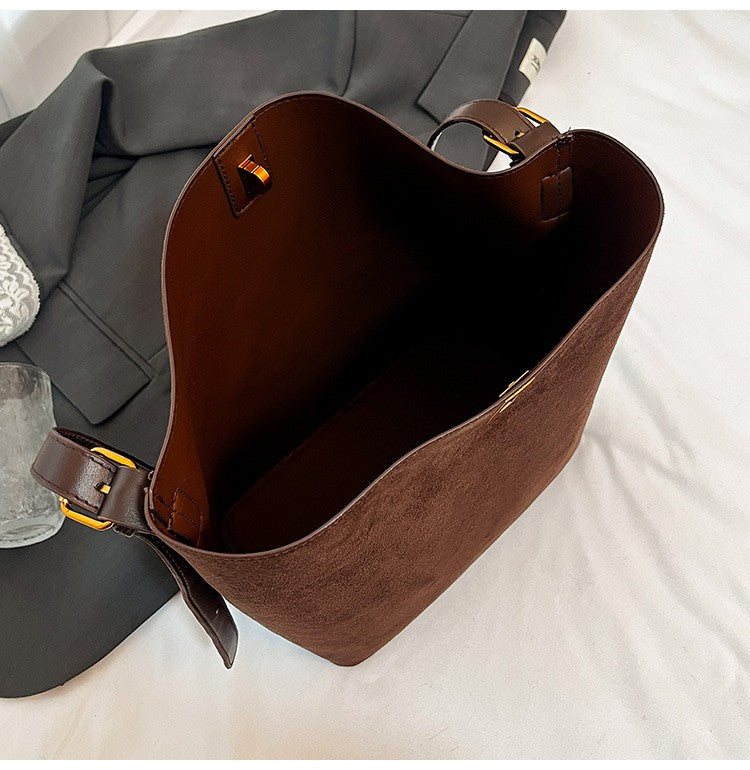 Autumn/Winter Bucket Bag Retro Suede Fur Large Capacity Tote Bag for Women, New Style Versatile Shoulder & Crossbody Bag