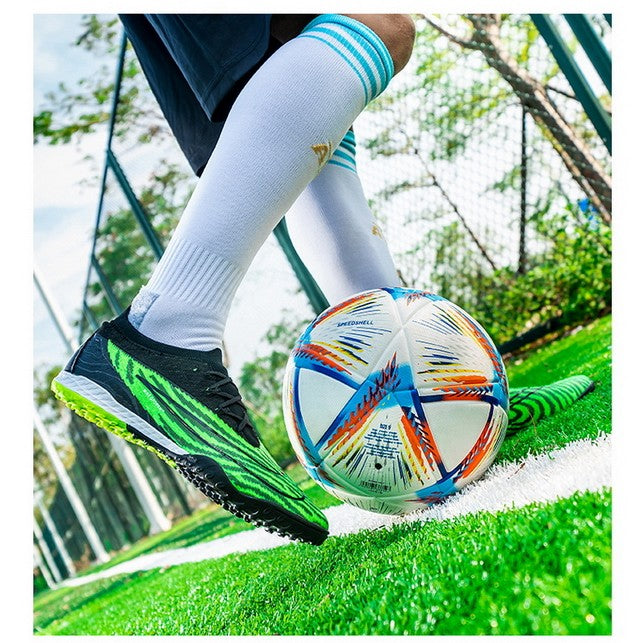 New Men Soccer Shoes Grass Professional Training Football Shoes Society Cleats Football Field Boots Fast Indoor Sneaker Non Slip