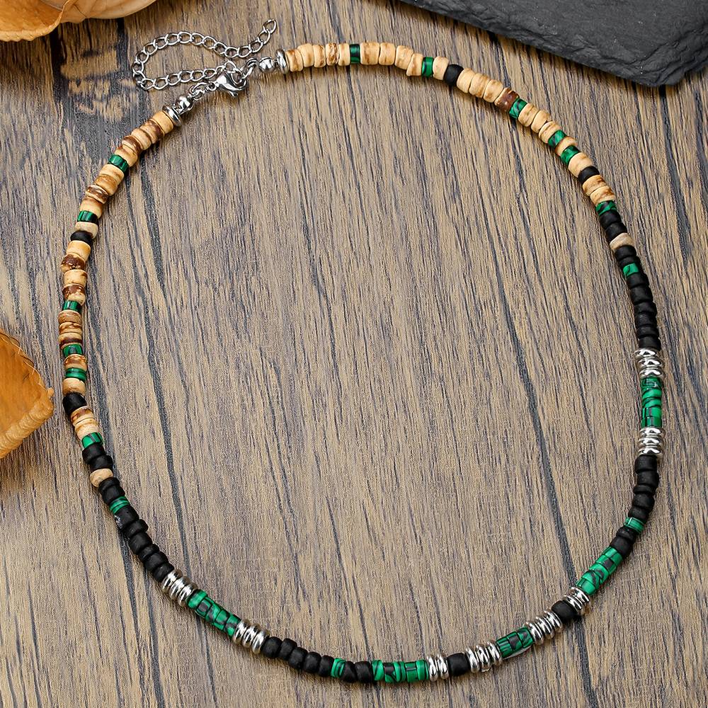 Colar Masculino Artesanal de Contas de Madeira e Argila Colar Fashion Vintage Africano de Contas Brancas para Homens Colar de Surfista de Praia Joias Tribais