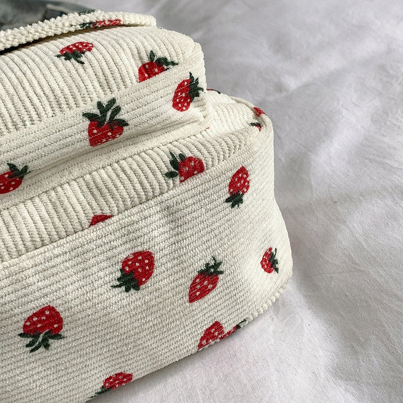 Cute Strawberry Shoulder Bag Casual Zipper Trendy Crossbody Bag Tote Handbag for Women Girls Travel Work Messenger Bag Handbags