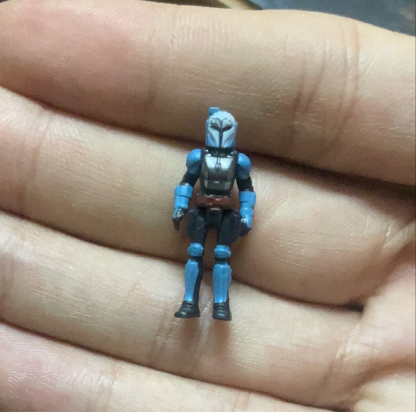 Hasbro Star Wars Série 1/72 Aayla Secura R2-D2 Boba Fett Darth Vader Produtos Genuínos a Granel com Defeitos Boneco de Ação