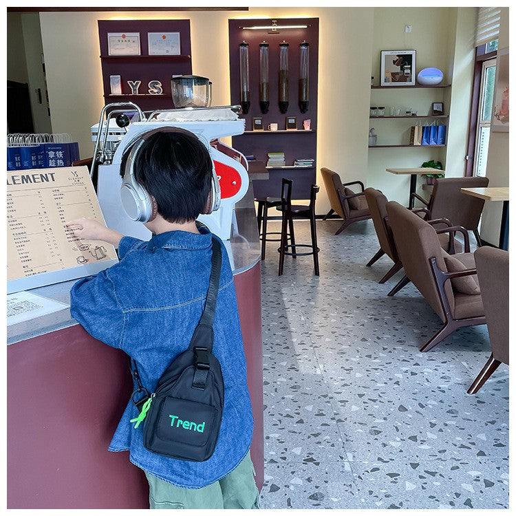 Bolsa de ombro infantil de cor lisa com letras simples, moderna, de nylon, para crianças, bolsa transversal, fofa, casual, para meninos, pochete, bolsa de mão