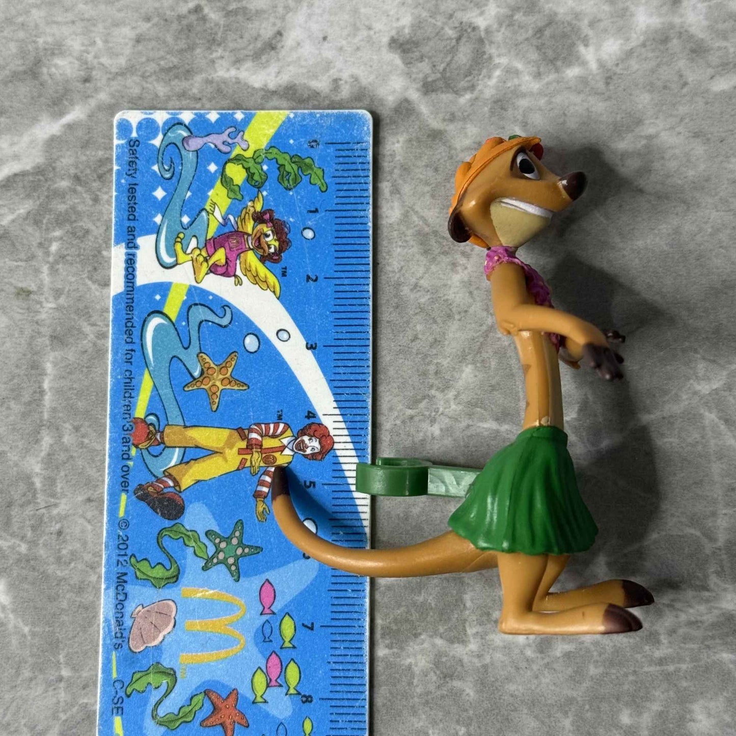 Disney Anime O Rei Leão Dançando Timão Boneco de Ação Colecionável 7CM PVC Estátua Topo de Bolo Presente de Aniversário para Crianças