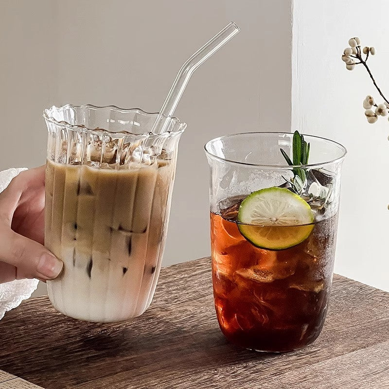 Copos de café gelado Copo de vidro estético Garrafa de água Copos para beber Utensílios de mesa decorativos Caneca de café gelado Copo de coquetel