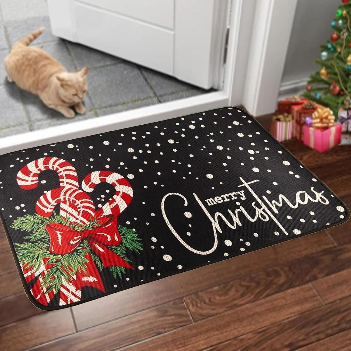 VIKAMA Christmas Doormat, Merry Christmas Decorative Rug, Indoor/Outdoor Entry Mat, Durable and Easy-to-Clean Home Decor