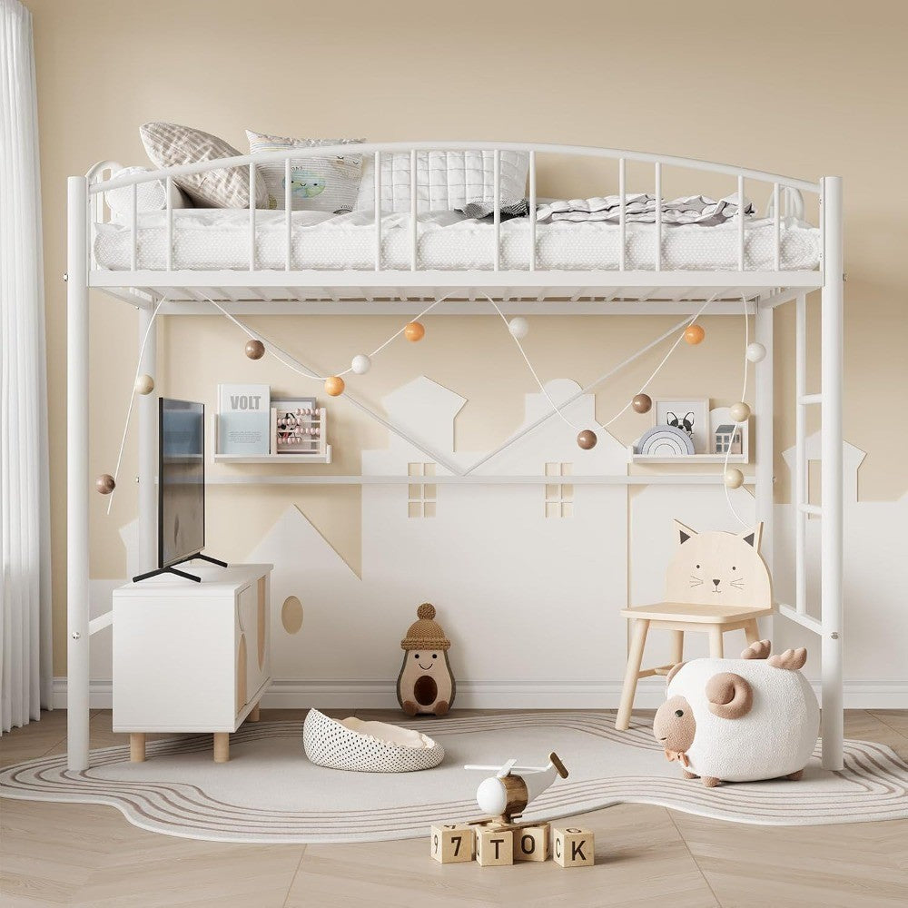 Cama Alta de Metal Resistente Tamanho Solteiro com Escada e Guarda-Corpo Arqueado, Suporte de Estrados de Aço Resistente, Design que Economiza Espaço – Branco