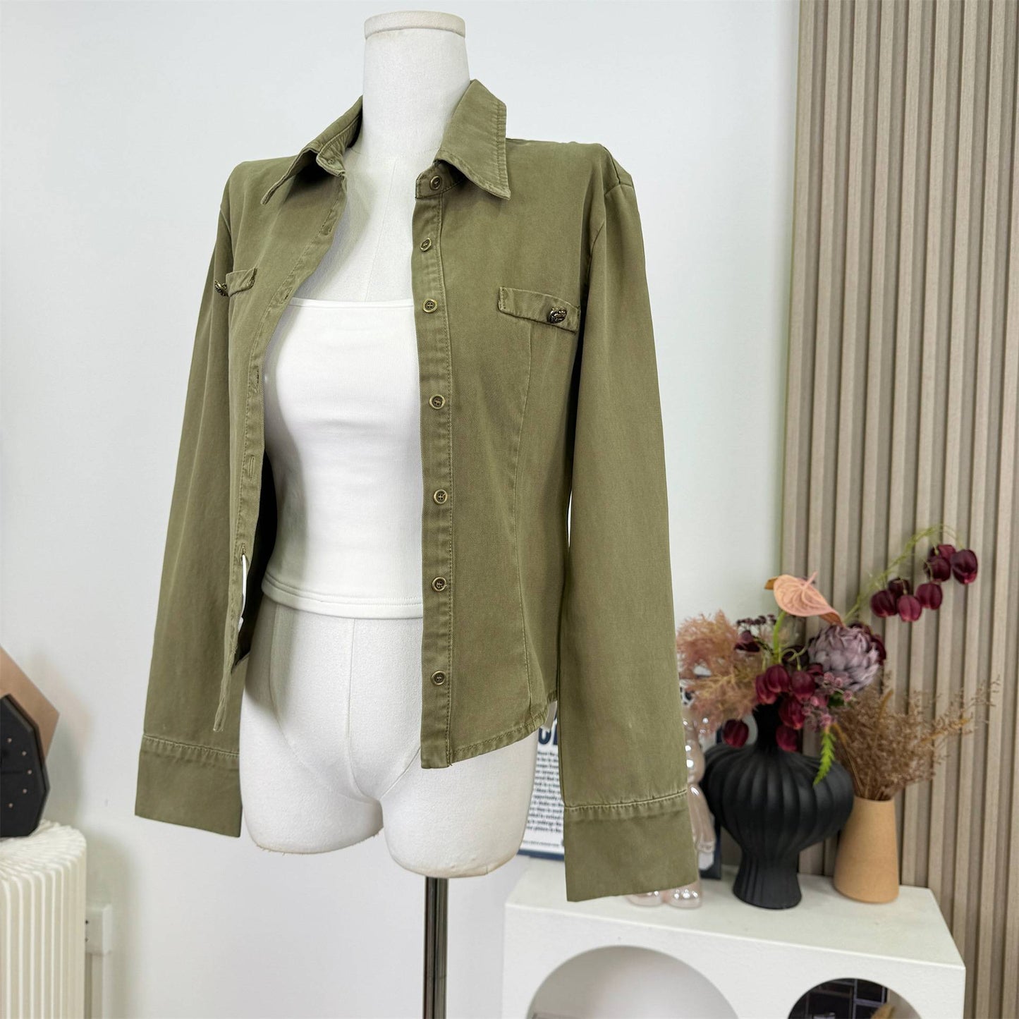 Vintage Distressed Denim Shirt Women's Top Shoulder Flip Collar Long Sleeve V-neck Coat Autumn Initial Old Money Style