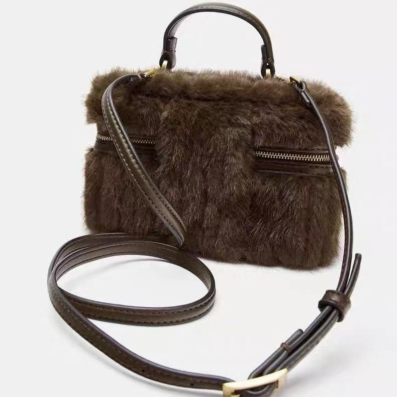 Faux Fur Mini Box Bags Luxury Designer Handbag for Women Trendy Ladies Fashion Casual Chain Elegant Shoulder Bags Crossbody Bag