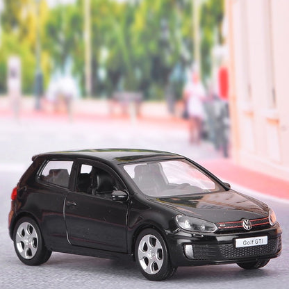 1:36 Volkswagen Golf 6 GTI Carro de Brinquedo Miniatura de Metal SUV Com Função de Recuo Portas Que Abrem Coleção Educacional Presente Infantil
