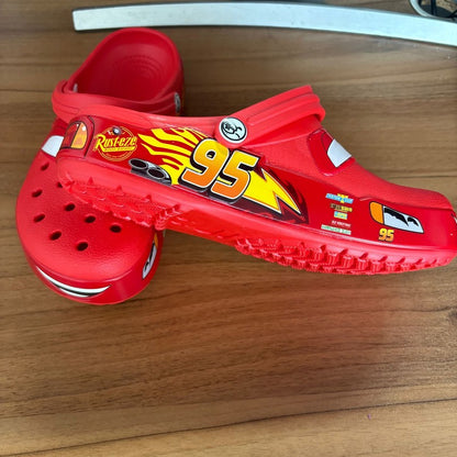 Mcqueens Pixar 95 Carros Chinelos Furados Sandálias Desenho Animado Impermeáveis Chinelos de Praia Casuais Ventilados para Adultos