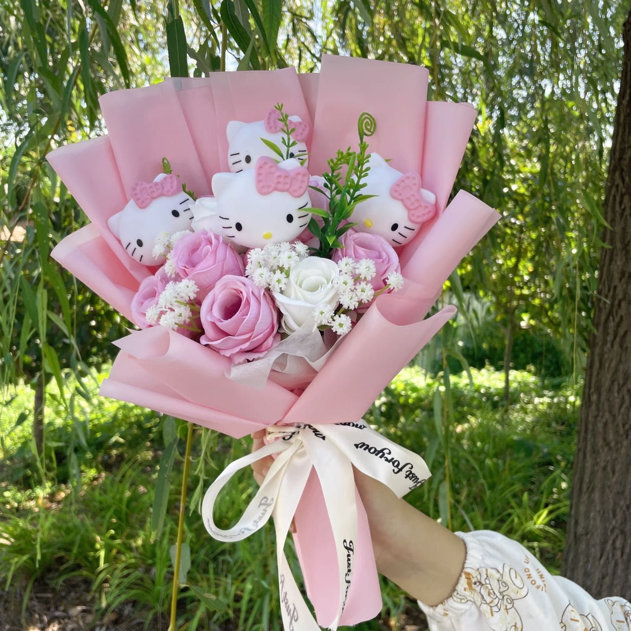 Bonecos de Vinil de Desenho Animado Figuras de Ação Com Flor Artificial Buquê Criativo Presentes de Aniversário de Natal Dia dos Namorados