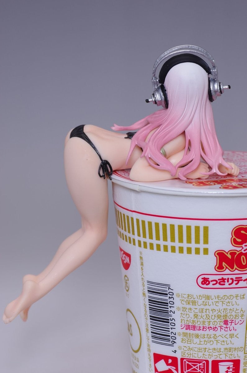 Action Figure de Anime Super Sonico 10CM PVC Modelo Brinquedo Decoração de Bolo Vestido de Banho SoniComi Noodle Stopper Figura de Presente
