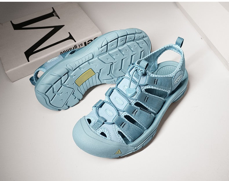 2025 Summer Men's Sandals Thick soled Baotou beach shoes Outdoor oversized casual Shoes Male lightweight hollow sandals Homme