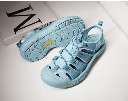 2025 Summer Men's Sandals Thick soled Baotou beach shoes Outdoor oversized casual Shoes Male lightweight hollow sandals Homme