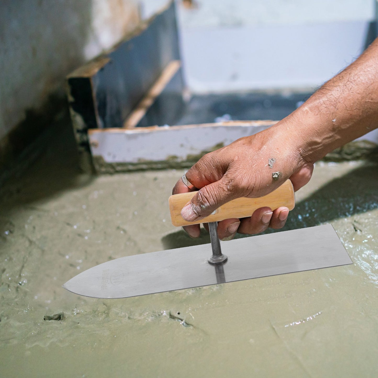 Espátula de 66 cm (26 polegadas) em Aço Inoxidável Resistente à Ferrugem com Ponta, Ferramenta de Alvenaria para Drywall, Cimento, Gesso e Acabamento Manual na Construção