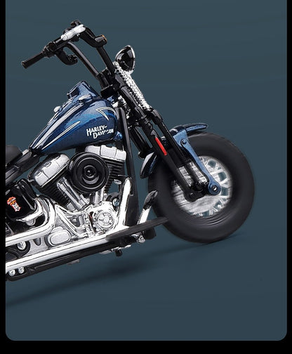 Maisto 1:18 Harley-Davidson 2008 FLSTSB Cross Bones Alloy Street Motorcycle Model Diecasts Metal Toy Collection Children Gifts